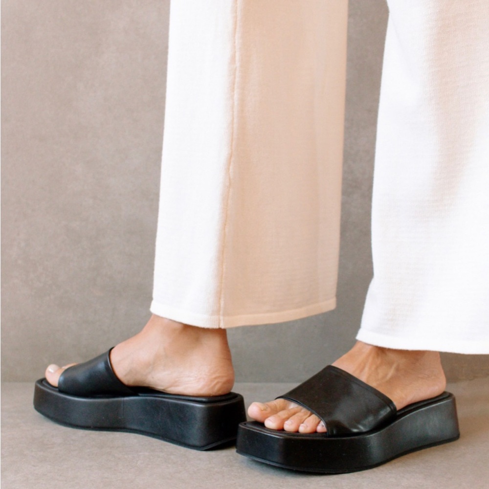 Alohas Janice Black Vegan Sandal
